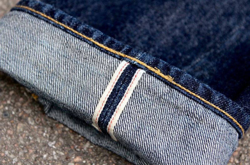 Selvedge : qu’est-ce que c’est ? Le guide simple pour comprendre le denim premium