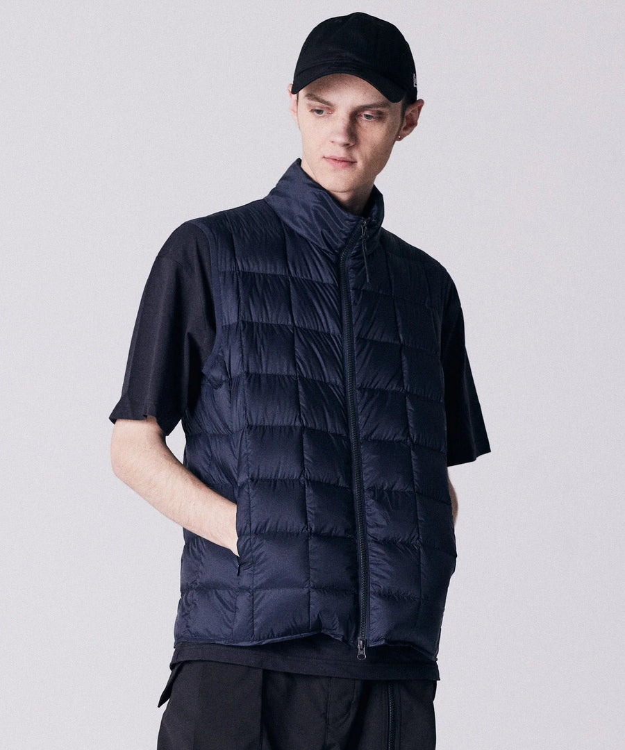 TAION 002WZ D.NAVY mannequin